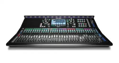 Allen&Heath SQ-7 Digitales Mischpult mit 48 Kanälen und 36 Bussen Allen&Heath SQ-7 Digitales Mischpult mit 48 Kanälen und 36 Bussen