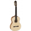 La Mancha Cereza classical guitar