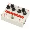 Red Witch Medusa Chorus Tremolo Gitarreneffekt